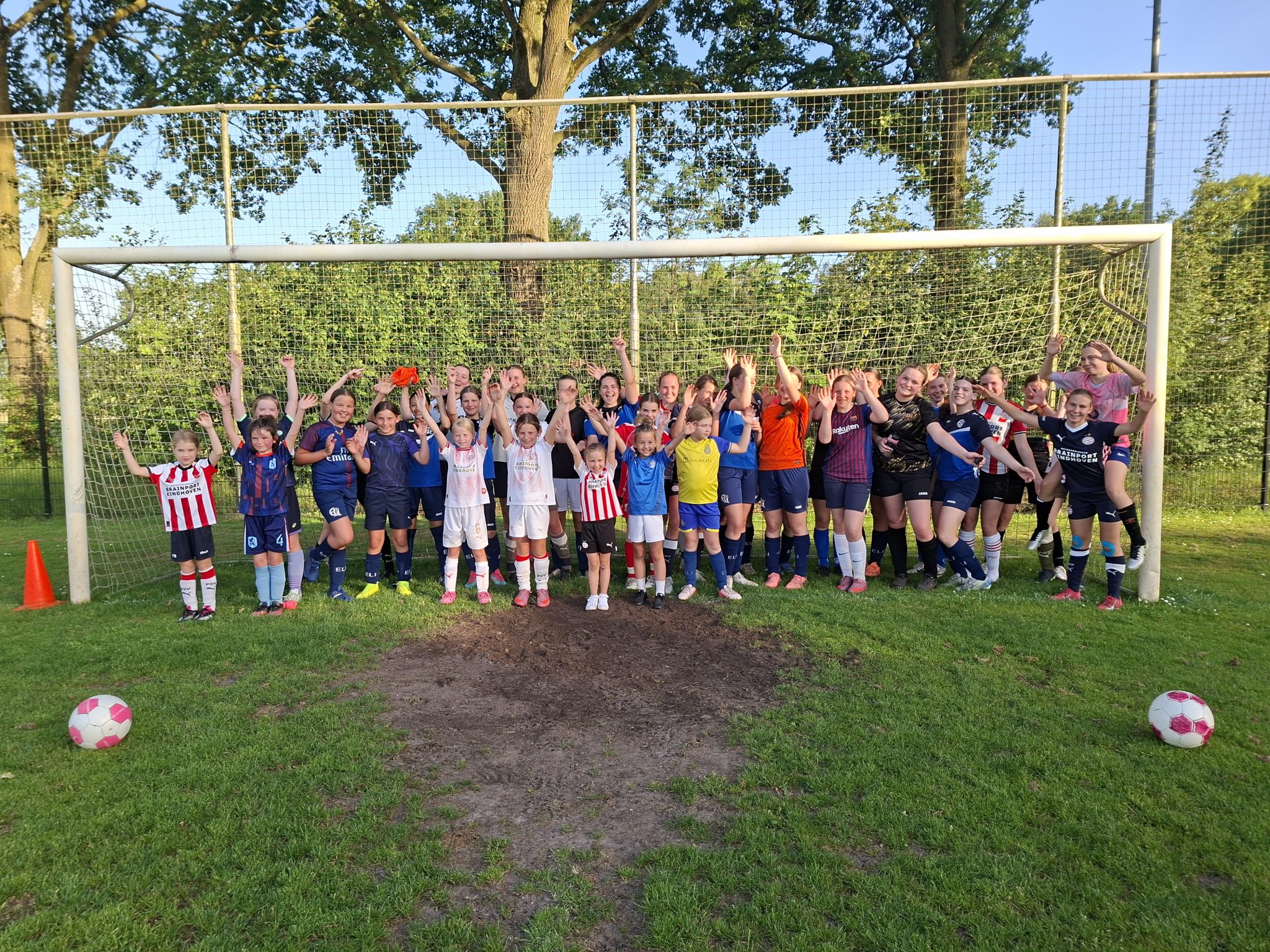 Voetbaltoernooi meidenacademie