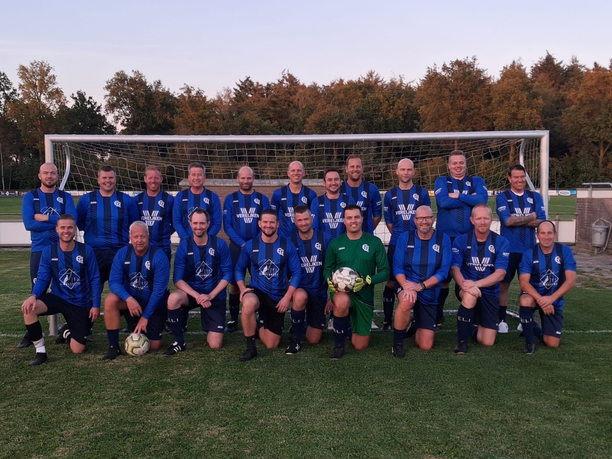 ELI 35  pakt kampioenschap bij eerste deelname